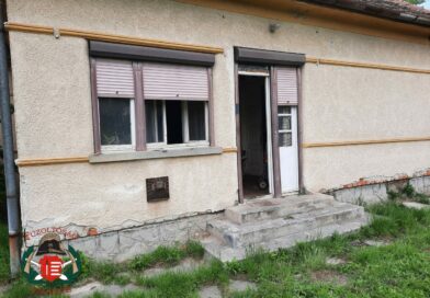2023. május 22. Ráckeve, Selyem utca – lakóház füstöl